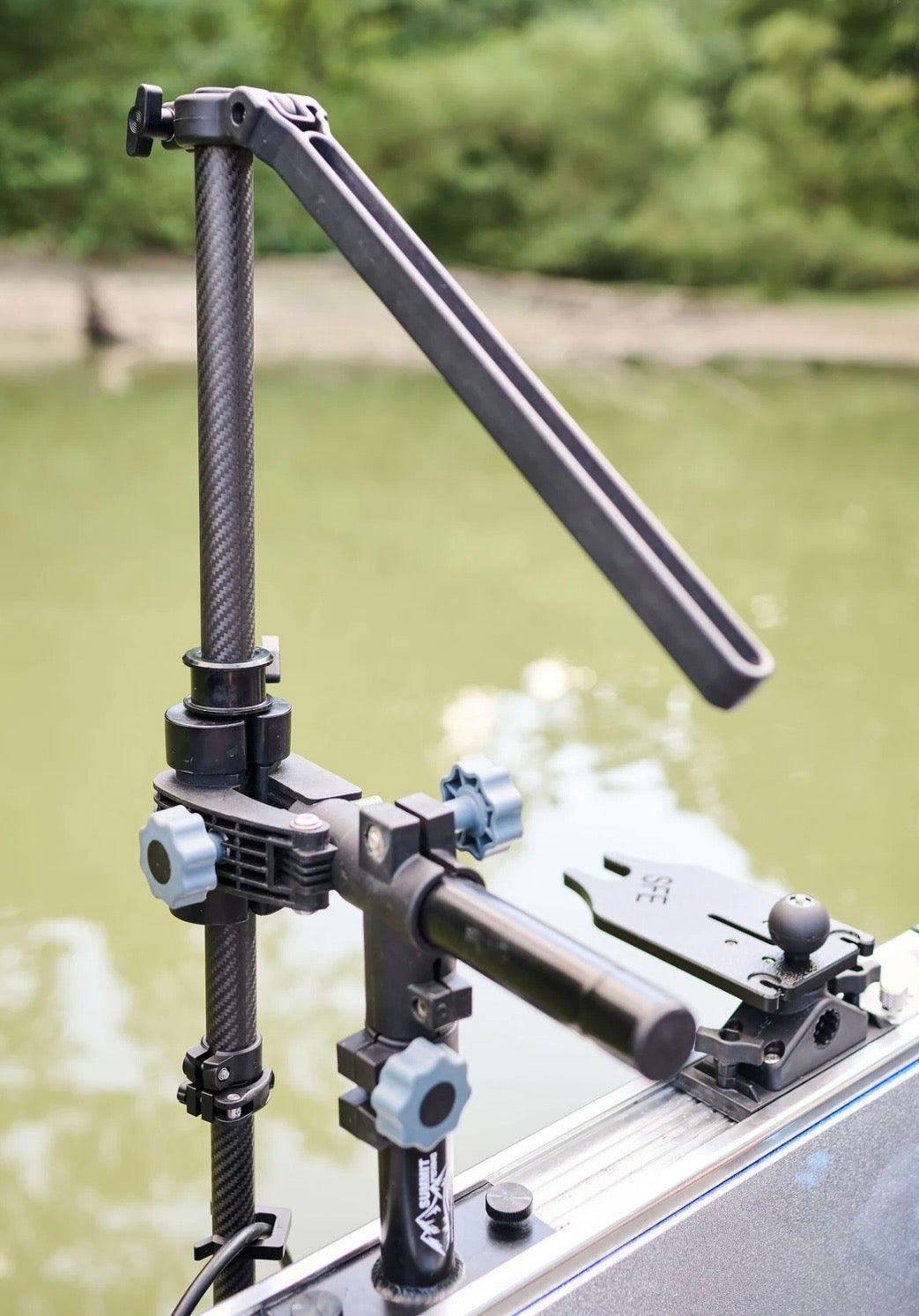 Summit LS max pole mount